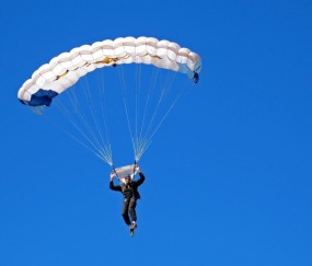 莫兰特三战定乾坤！灰熊逆袭风暴席卷联盟，胜场数正式甩开活塞